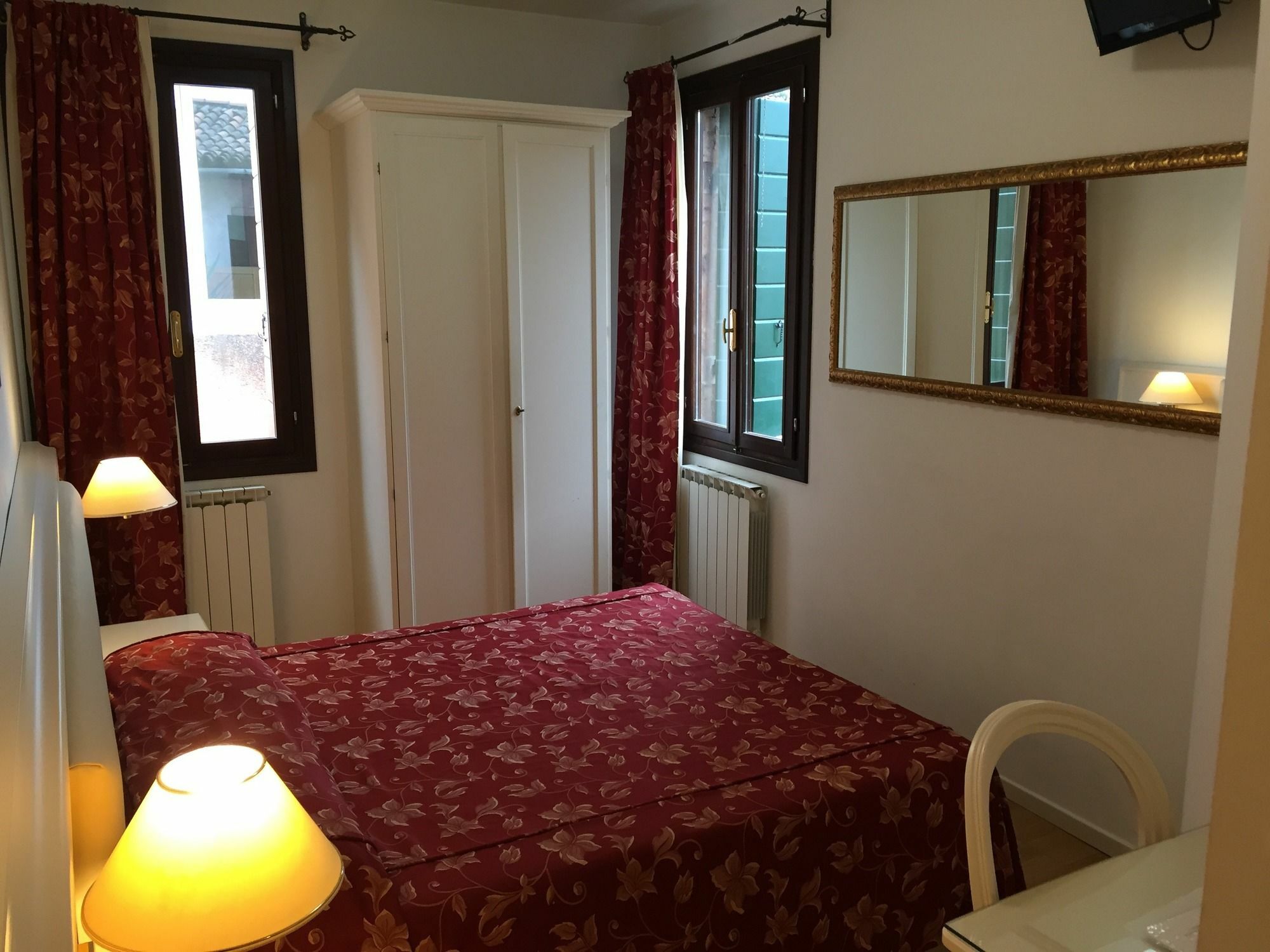 Albergo Ai Tolentini Venice Exterior photo